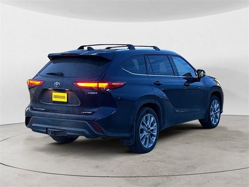 Used 2022 Toyota Highlander Limited image 5