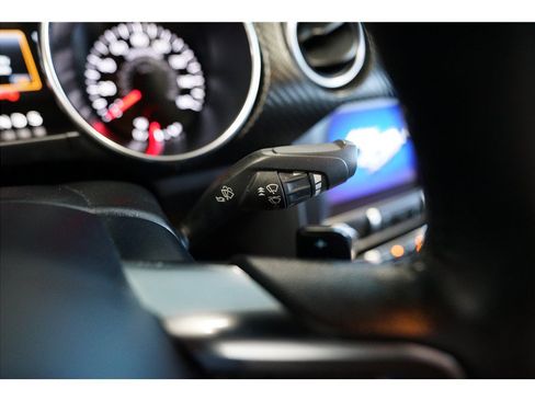 Used 2020 Ford Mustang Coupe RWD image 21
