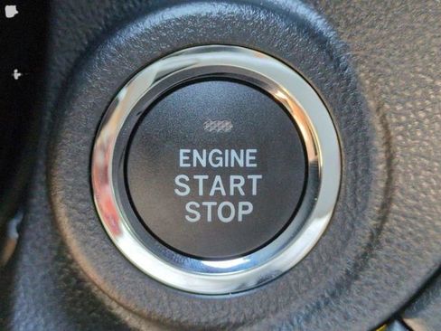 Used 2025 Subaru Outback Touring w/ Popular Package #2 AWD/4WD image 30