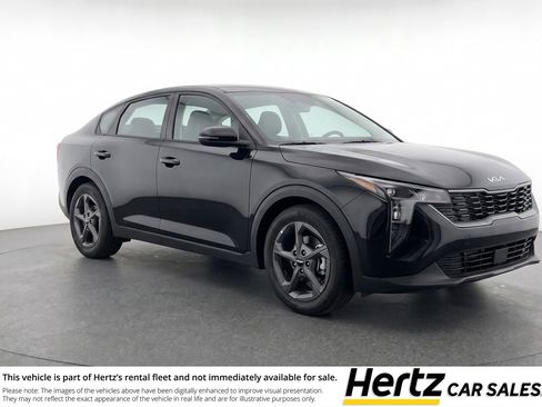 Used 2025 Kia K4 LXS FWD image 1