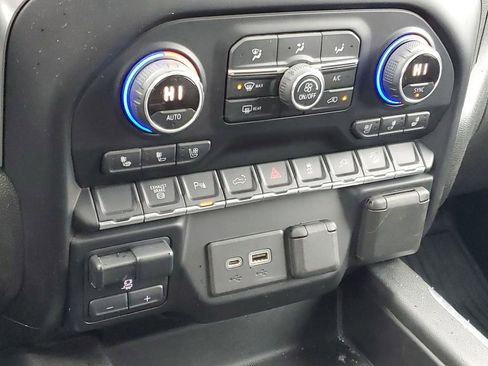 Used 2020 Chevrolet Silverado 2500 LTZ w/ LTZ Plus Package image 20