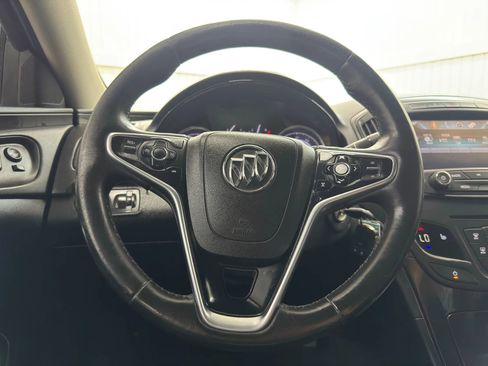 Used 2017 Buick Regal Sport Touring image 19