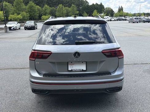 Used 2023 Volkswagen Tiguan SE R-Line FWD image 8
