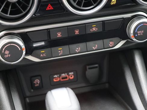 Used 2024 Nissan Sentra SV image 24