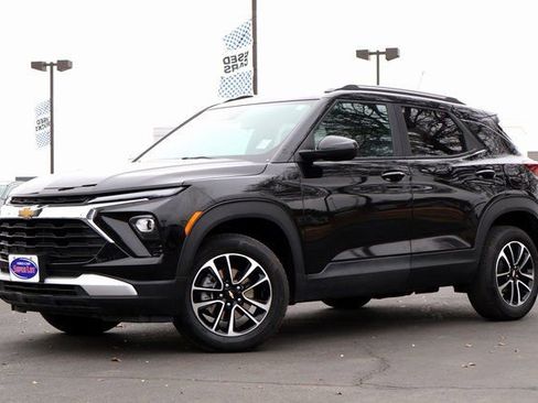 Used 2025 Chevrolet TrailBlazer LT image 16