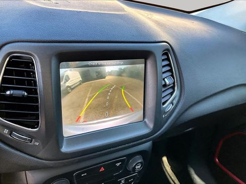Used 2020 Jeep Compass Trailhawk AWD/4WD image 29