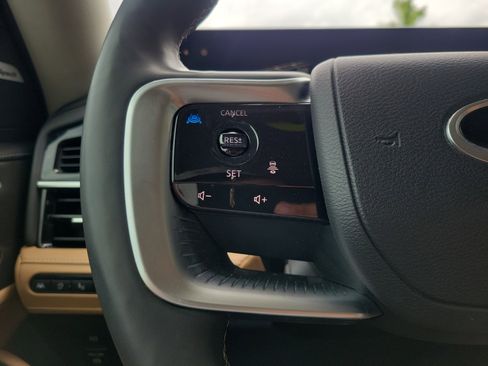 Certified 2025 INFINITI QX80 Luxe AWD/4WD image 30