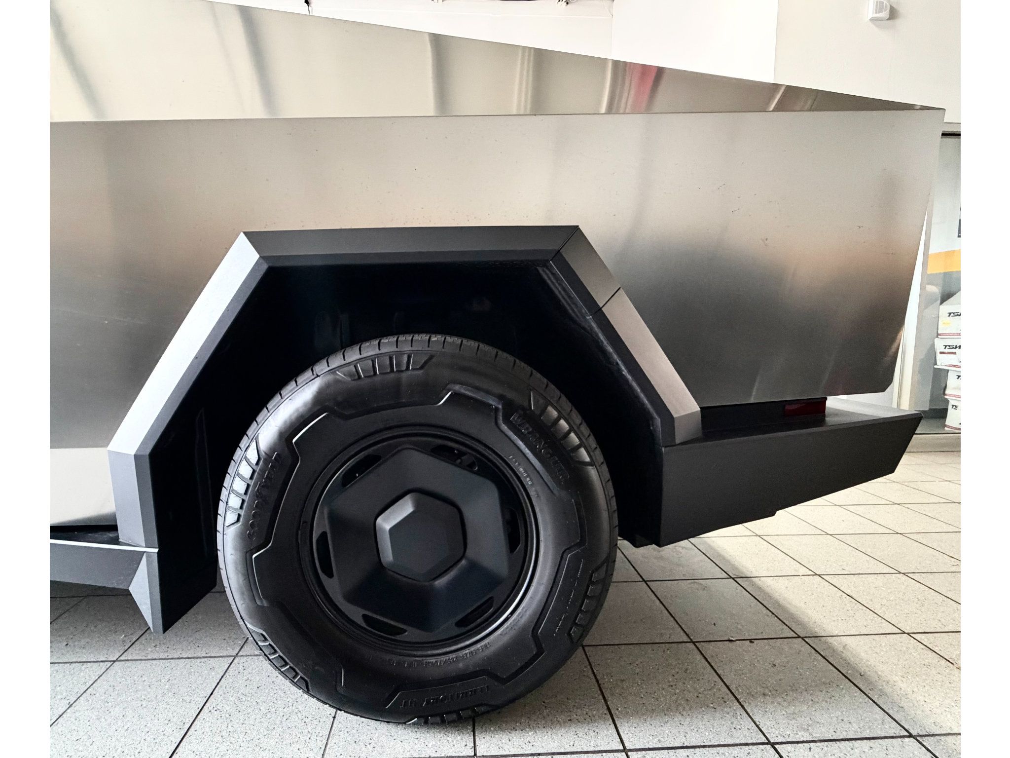 Used 2026 Tesla Cybertruck AWD Crew Cab image 12