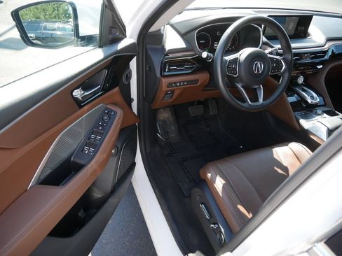 Used 2024 Acura MDX w/ Technology Package AWD/4WD image 10