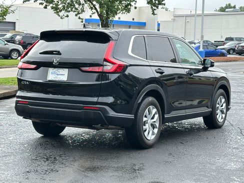 Used 2025 Honda CR-V LX image 11