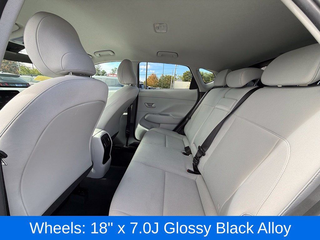 Used 2025 Hyundai Kona SEL AWD/4WD image 18