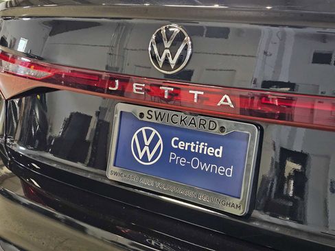 Used 2025 Volkswagen Jetta Sport FWD image 14