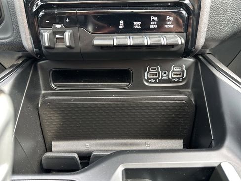 Used 2023 RAM 1500 Laramie w/ Night Edition AWD/4WD image 33