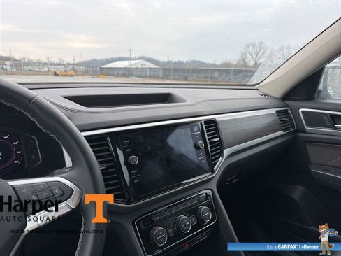 Used 2023 Volkswagen Atlas SE image 17