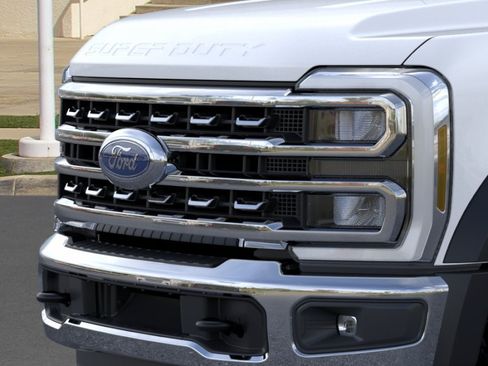 New 2026 Ford F450 Lariat AWD/4WD image 17