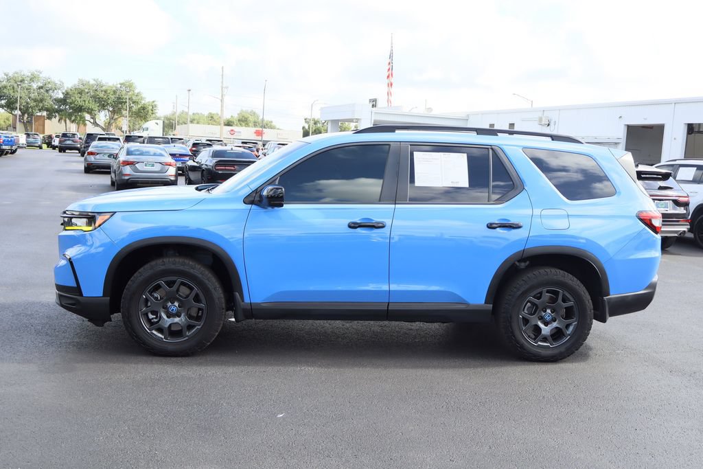 Used 2025 Honda Pilot TrailSport image 6
