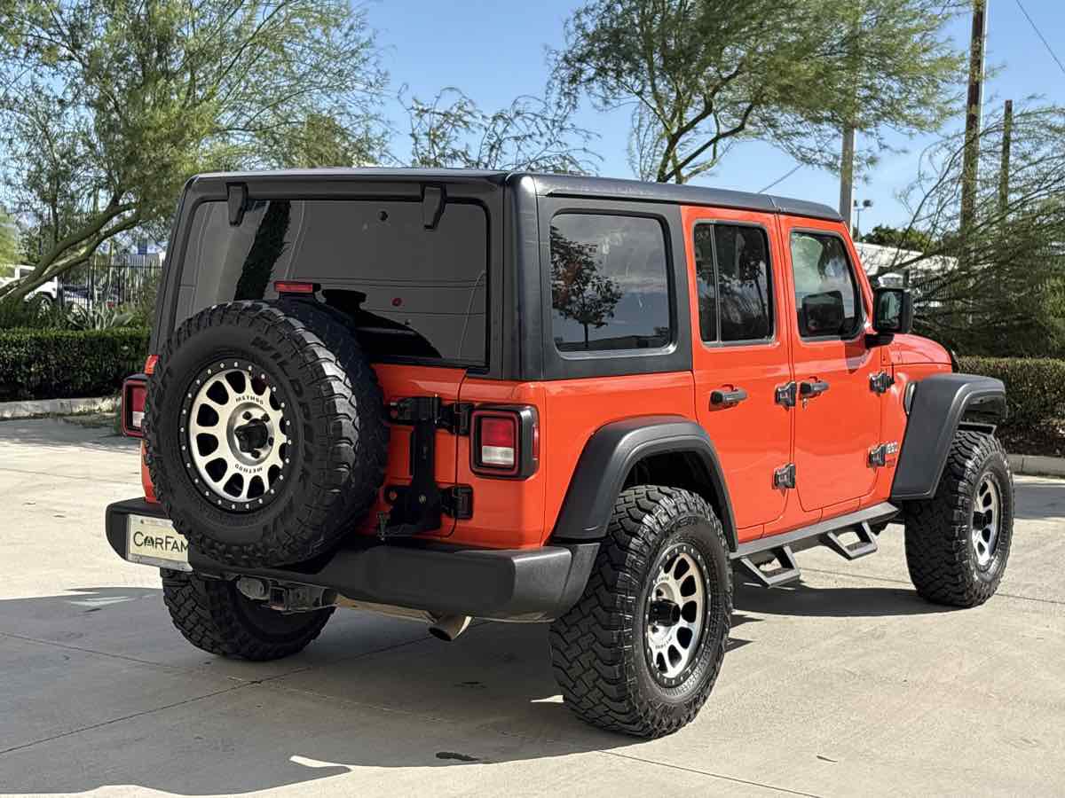 Used 2018 Jeep Wrangler Unlimited Sport S AWD/4WD image 3