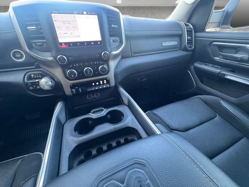 Used 2022 RAM 1500 Laramie AWD/4WD image 3