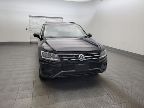 Used 2021 Volkswagen Tiguan SE w/ Panoramic Sunroof Package image 14
