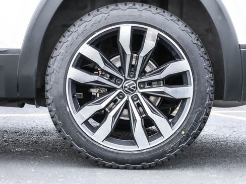 Used 2022 Volkswagen Atlas SE image 16