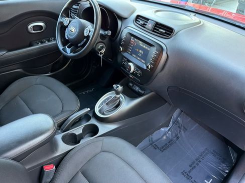 Used 2019 Kia Soul + FWD image 18