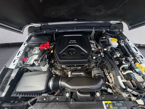 Used 2019 Jeep Wrangler Unlimited Sahara AWD/4WD image 42