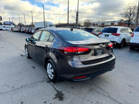 Used 2017 Kia Forte LX image 5