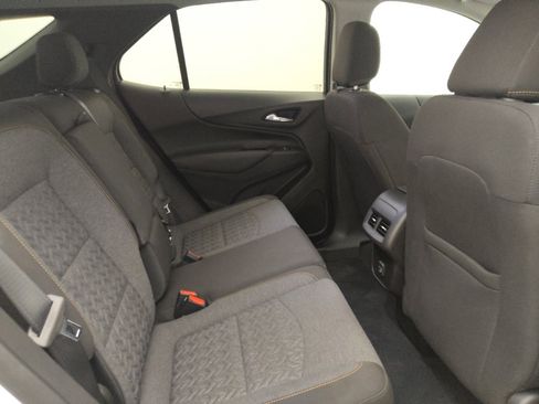 Used 2023 Chevrolet Equinox LT FWD image 19
