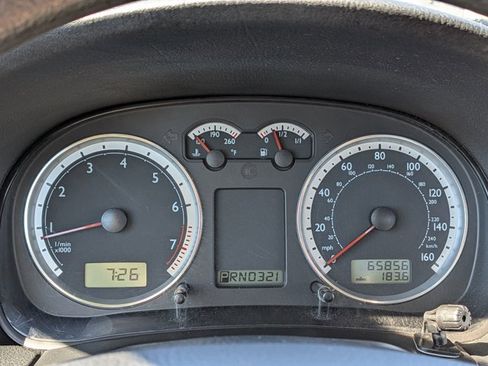 Used 2004 Volkswagen Jetta GLS image 11