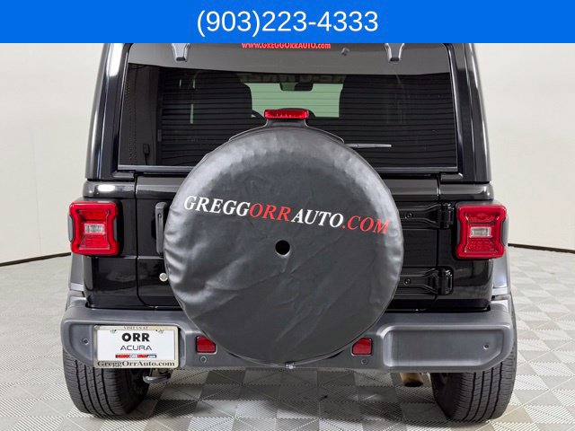 Used 2018 Jeep Wrangler Unlimited Sahara AWD/4WD image 10