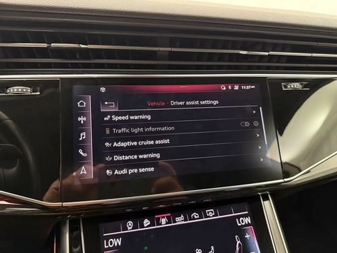 Used 2019 Audi Q8 Premium Plus AWD/4WD image 20