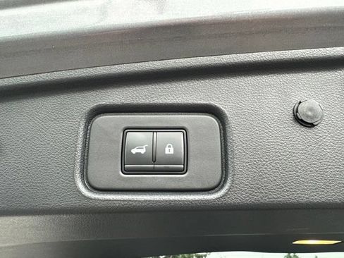 Certified 2024 Nissan Pathfinder SL AWD/4WD image 20