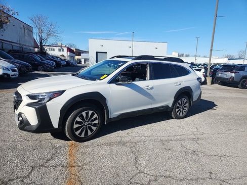 Certified 2025 Subaru Outback Limited image 3