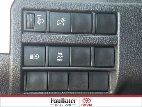 Certified 2024 Toyota Tacoma TRD Off-Road AWD/4WD image 27