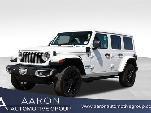 Used 2025 Jeep Wrangler Unlimited Sahara w/ Safety Group AWD/4WD image 1