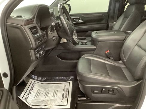 Used 2021 Chevrolet Tahoe Z71 w/ Luxury Package AWD/4WD image 12