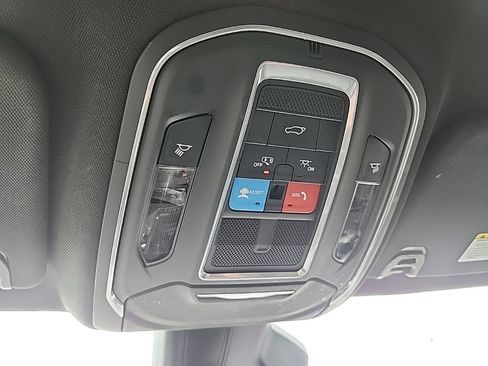 Used 2022 Jeep Wagoneer Series II w/ Convenience Group I AWD/4WD image 18