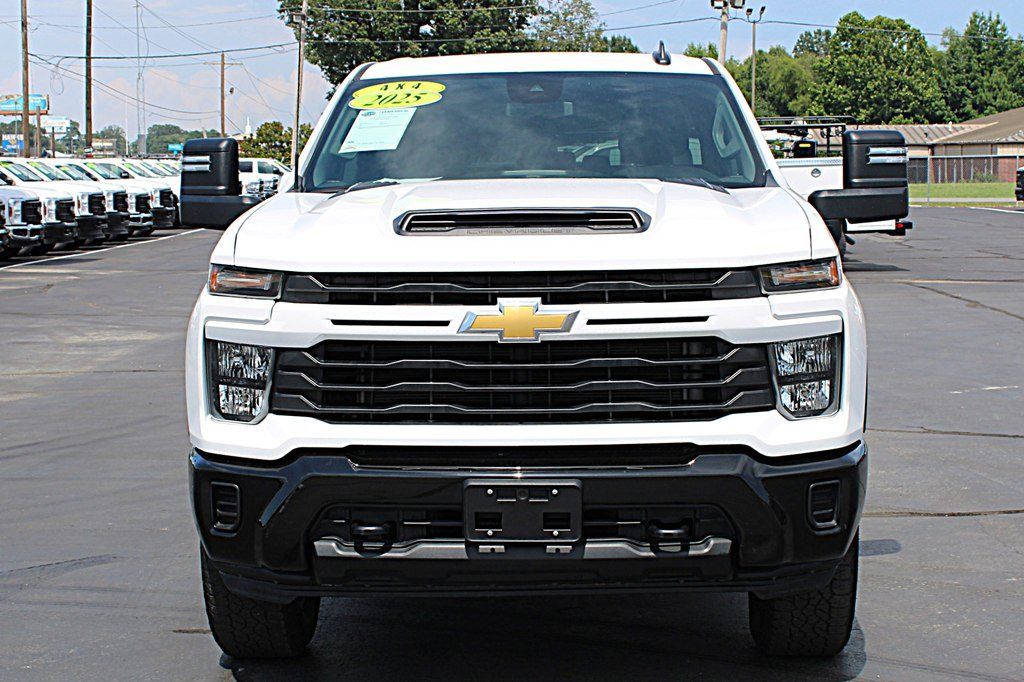 Used 2025 Chevrolet Silverado 2500 Custom w/ Custom Convenience Package AWD/4WD image 8