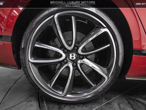 Used 2024 Bentley Flying Spur V8 AWD/4WD image 43