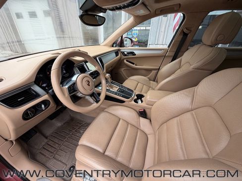 Used 2015 Porsche Macan Turbo image 25