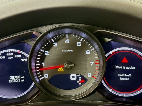 Used 2023 Porsche Cayenne Platinum Edition image 13