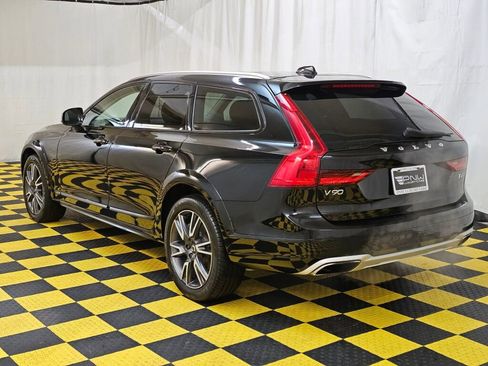 Used 2017 Volvo V90 T6 Cross Country AWD/4WD image 5
