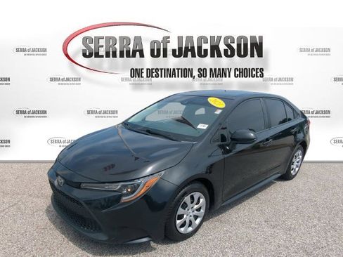 Used 2021 Toyota Corolla LE FWD image 4