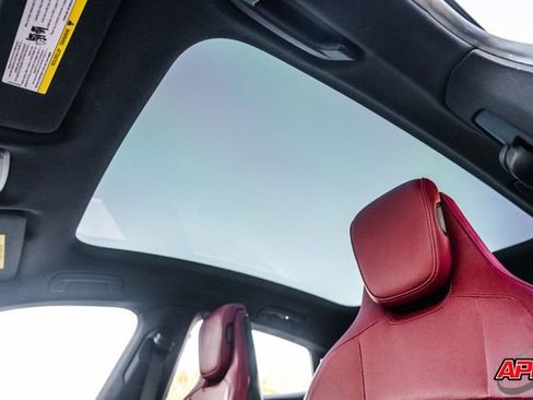 Used 2021 Porsche Taycan 4S w/ Premium Package image 22