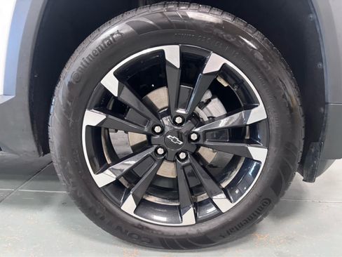 Used 2026 Chevrolet Equinox RS AWD/4WD image 8