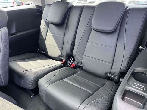 New 2026 Mercedes-Benz GLS 450 4MATIC image 19
