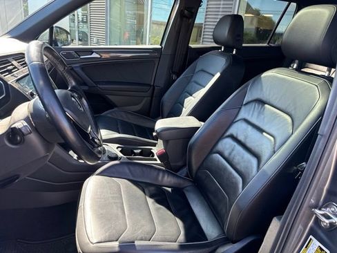 Used 2019 Volkswagen Tiguan SEL Premium R-Line AWD/4WD image 11