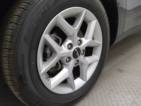 Used 2025 Kia Soul LX image 31