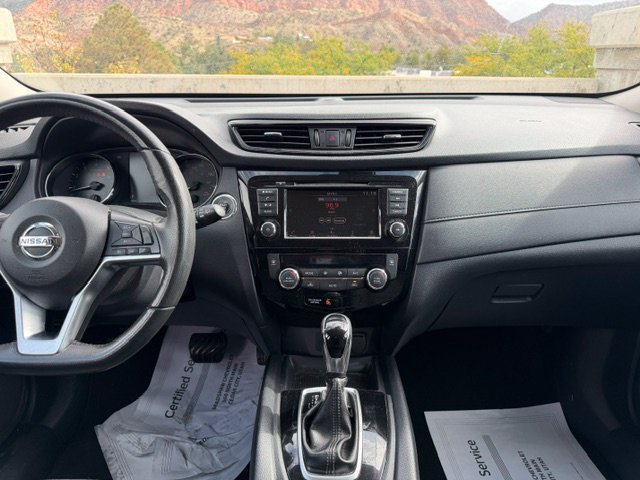 Used 2019 Nissan Rogue SV FWD image 14