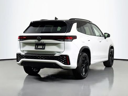 New 2026 Volkswagen Tiguan SE R-Line AWD/4WD image 7